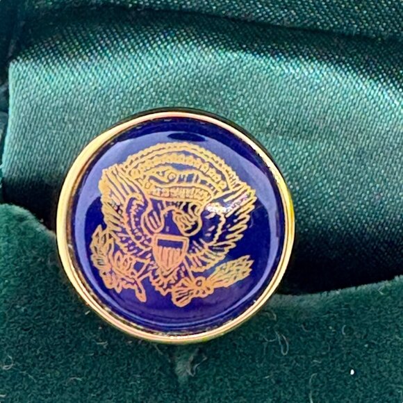 Hand-Painted McLaughlin Glazeware Presidential Lapel Pin In Gift Box - Picture 4 of 7